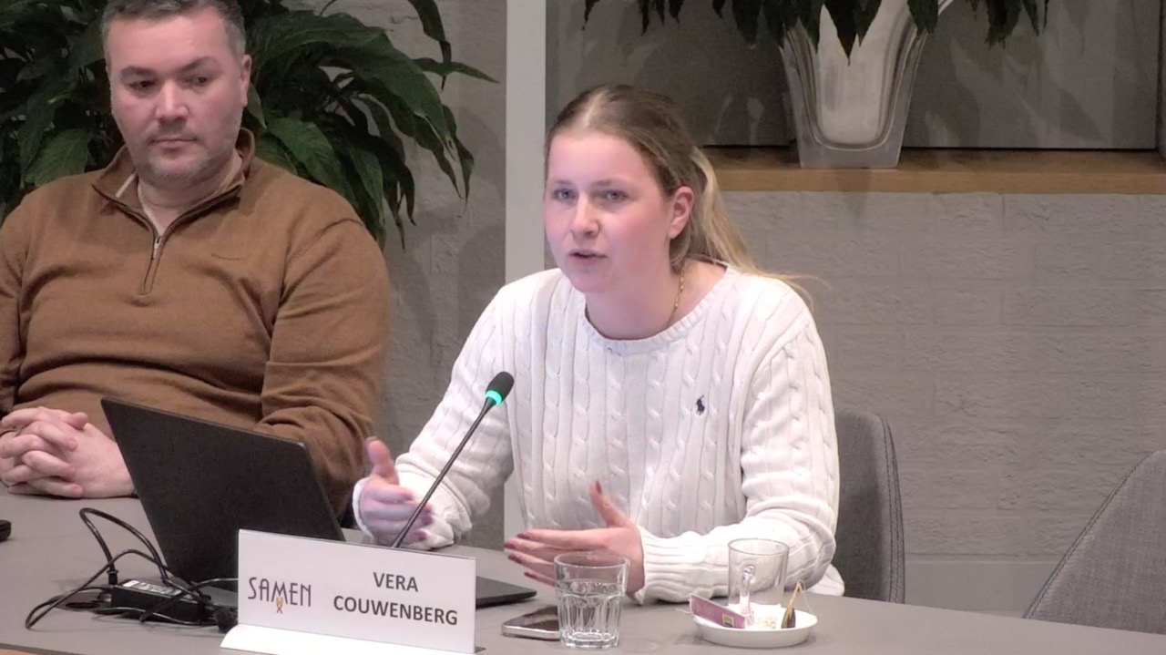 Paneldiscussie tijdens het jongerendebat gemeenteraadsverkiezingen Geldrop-Mierlo georganiseerd door de Jongerenraad